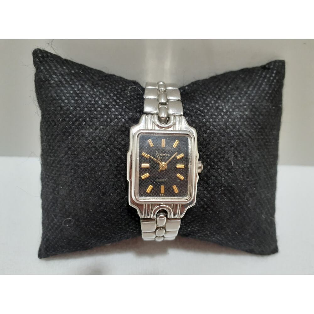 Vintage Geneva Classic Ladies Wristwatch Silver Tone